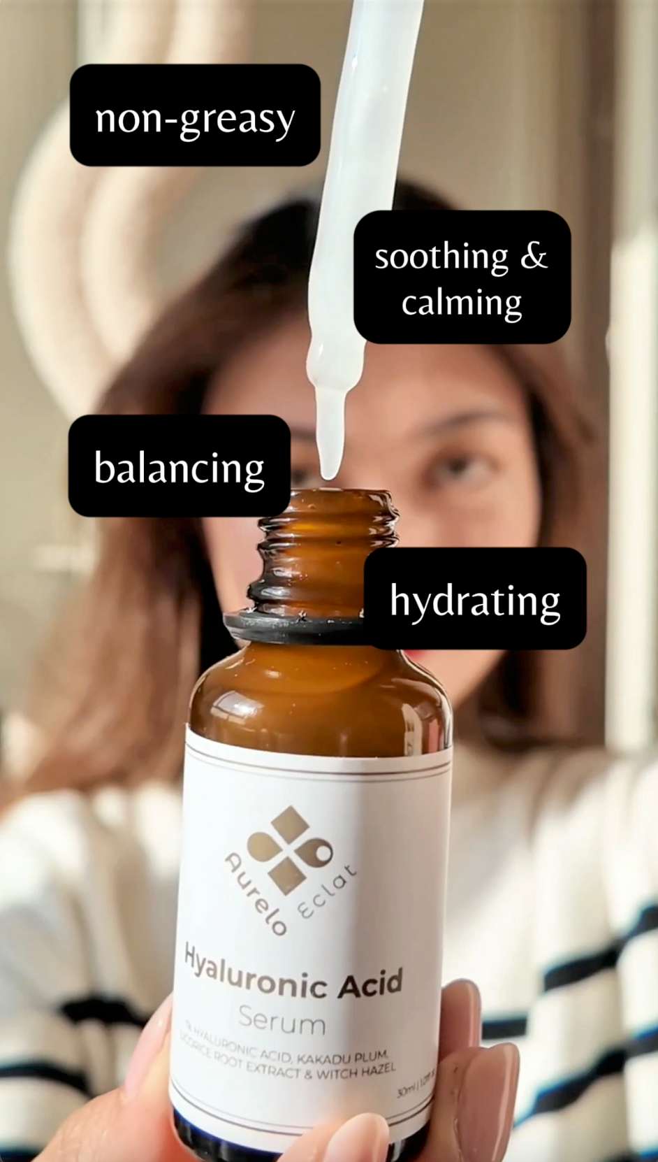 Aurelo Eclat Hyaluronic Acid Hydrating Serum for skin Application 